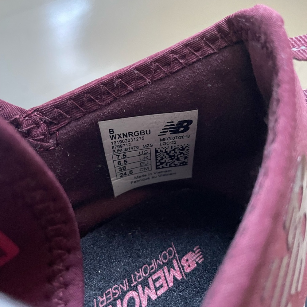 NWOT NEW BALANCE Memory Sole 8 Never Worn Burgundy - Picture 4 of 5